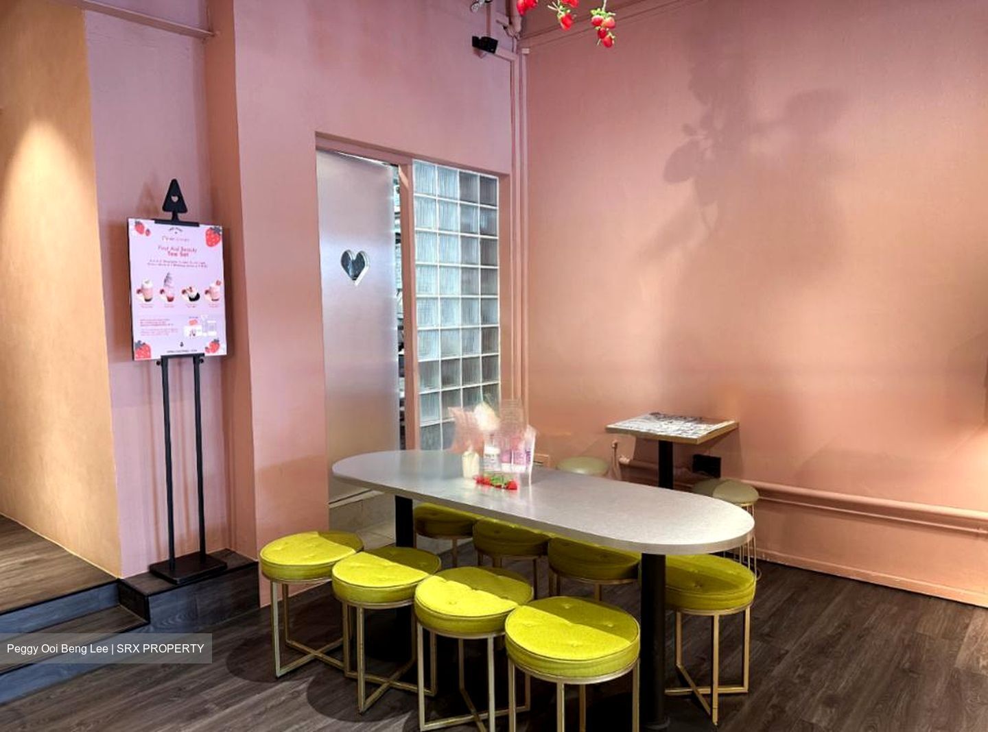 Sago Street (D1), Retail #522562821